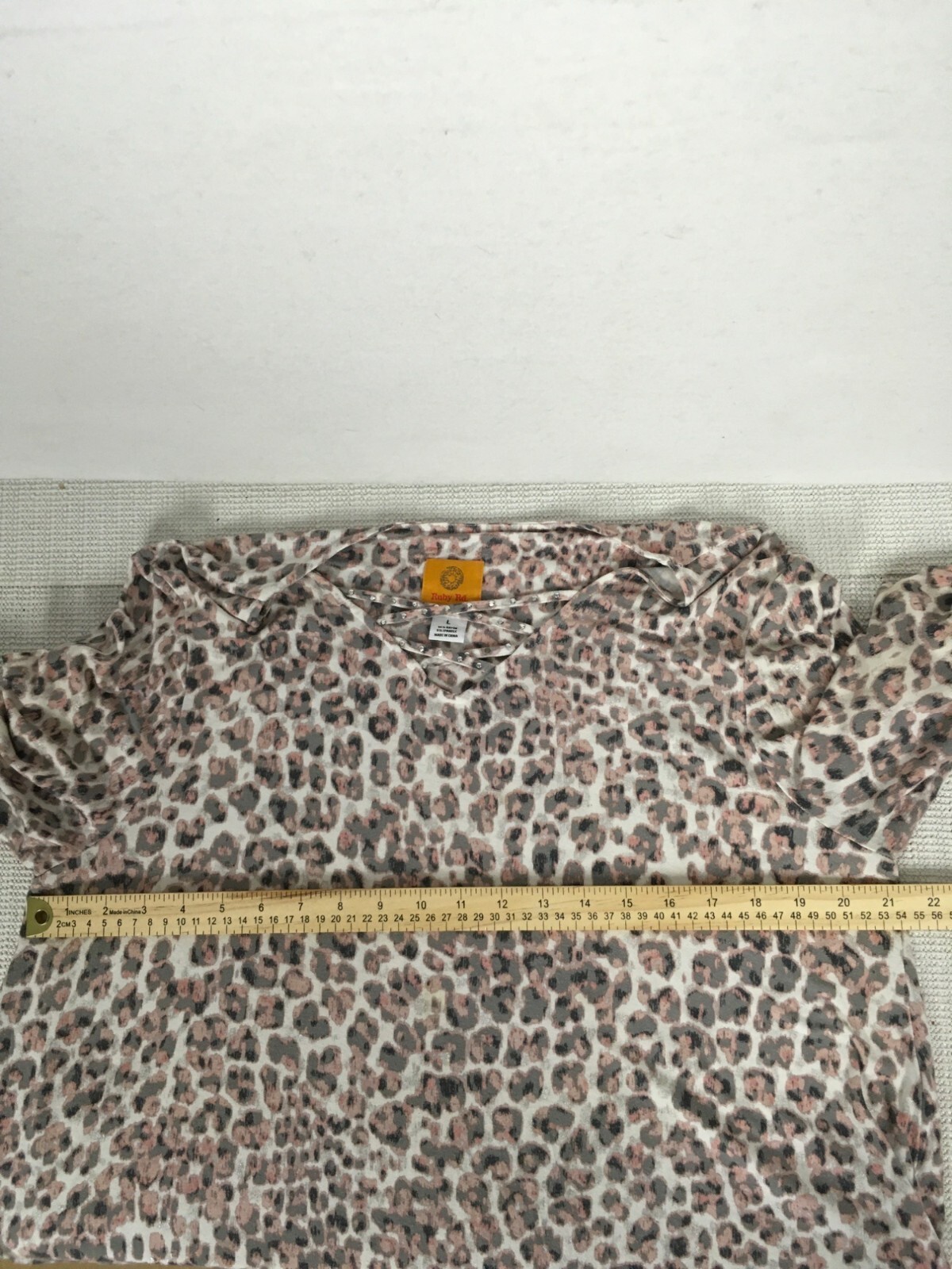 Ruby Rd Womens Top Size L White Pink Gray Leopard Print Strappy Sequined V neck
