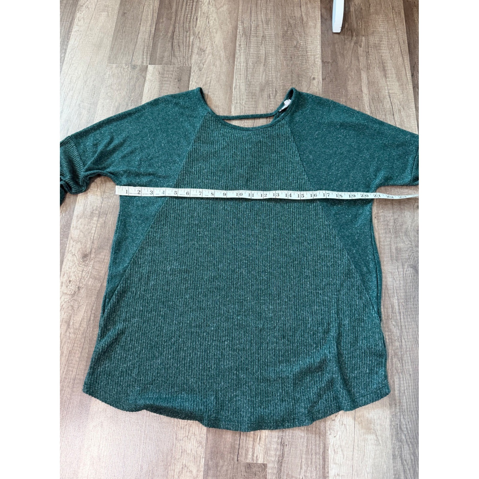 SO Women Green Ribbed Knit Lace Up Back Long Sleeve Top Shirt Size Medium