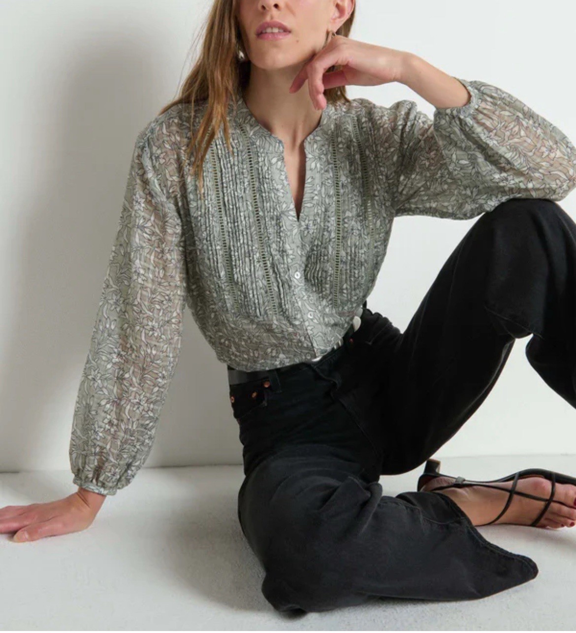 NWT Nation Los Angeles Vella Pintucked Top-Garden Floral Semi-Sheer Size Small
