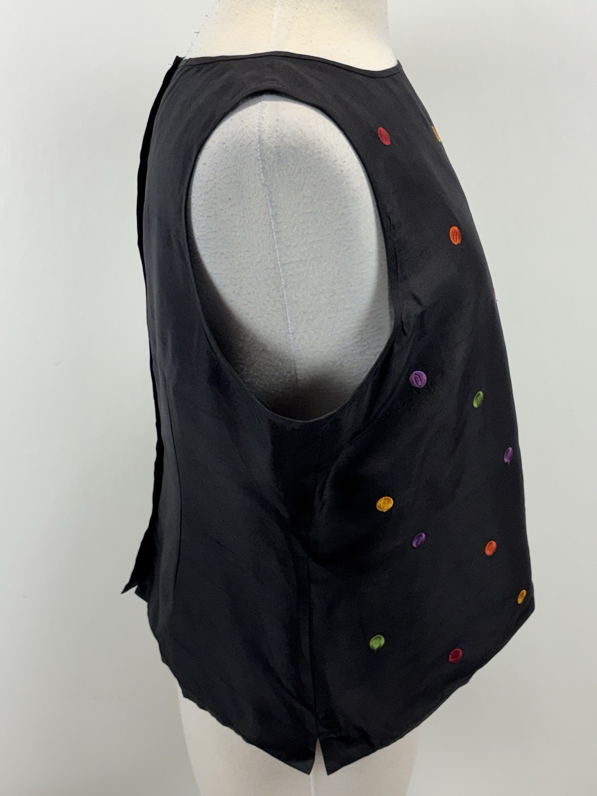 Vtg Robbie Bee Silk Blouse Top Women’s 16 Black Polka Dot Back Buttons Sleeveles