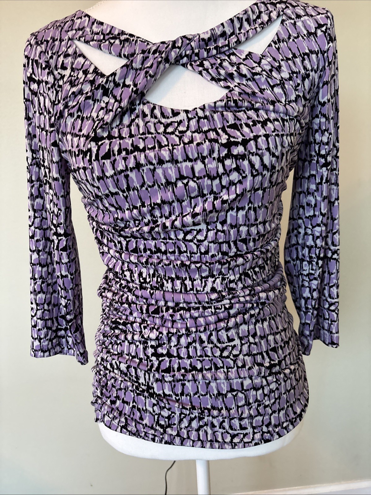 Jennifer Lopez Women’s Purple, Black And Whites W/cutout Neckline Size Small