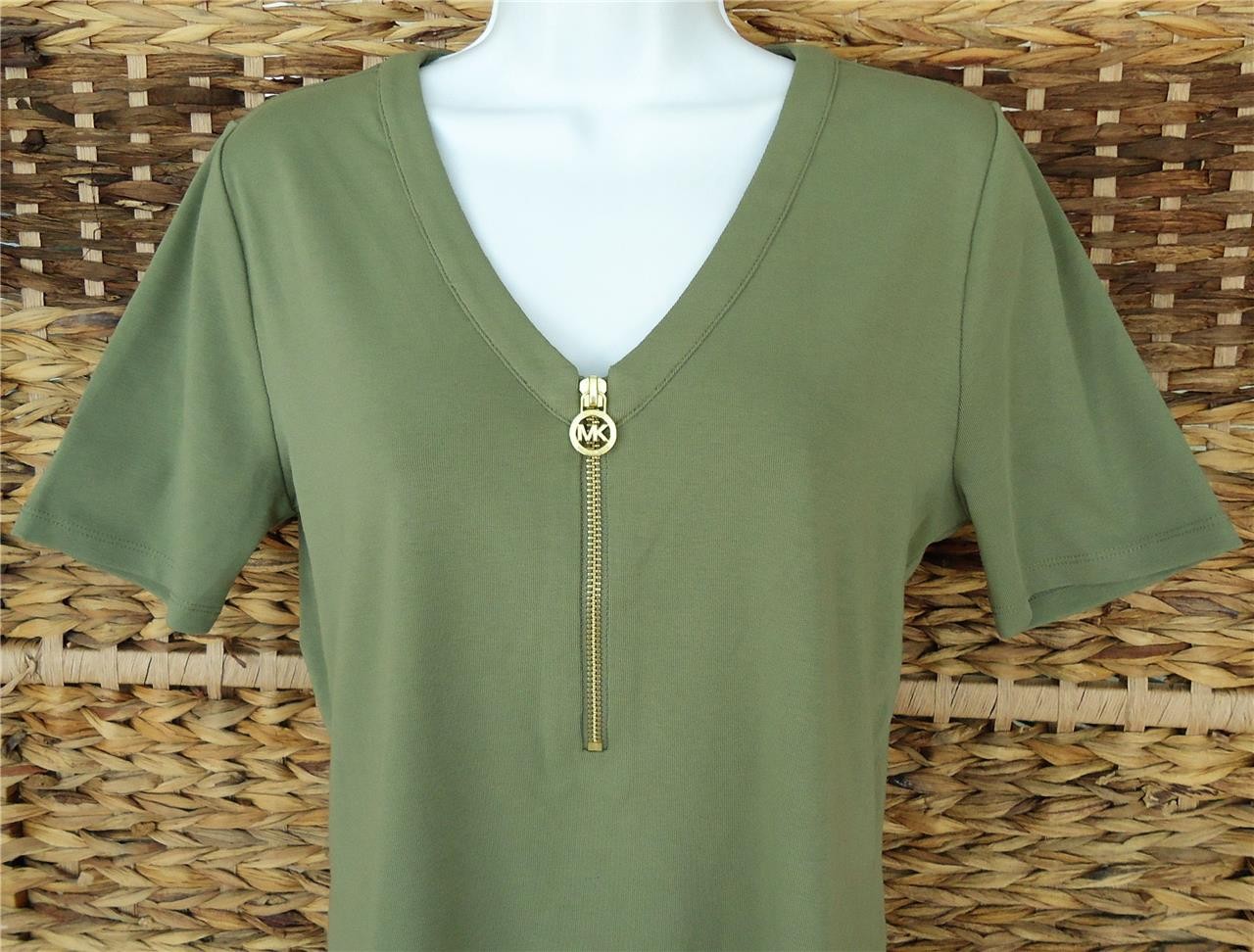 MICHAEL KORS ARMY GREEN V-NECK HALF ZIP FRONT SHORT SLEEVE TOP SIZE L NWT $98