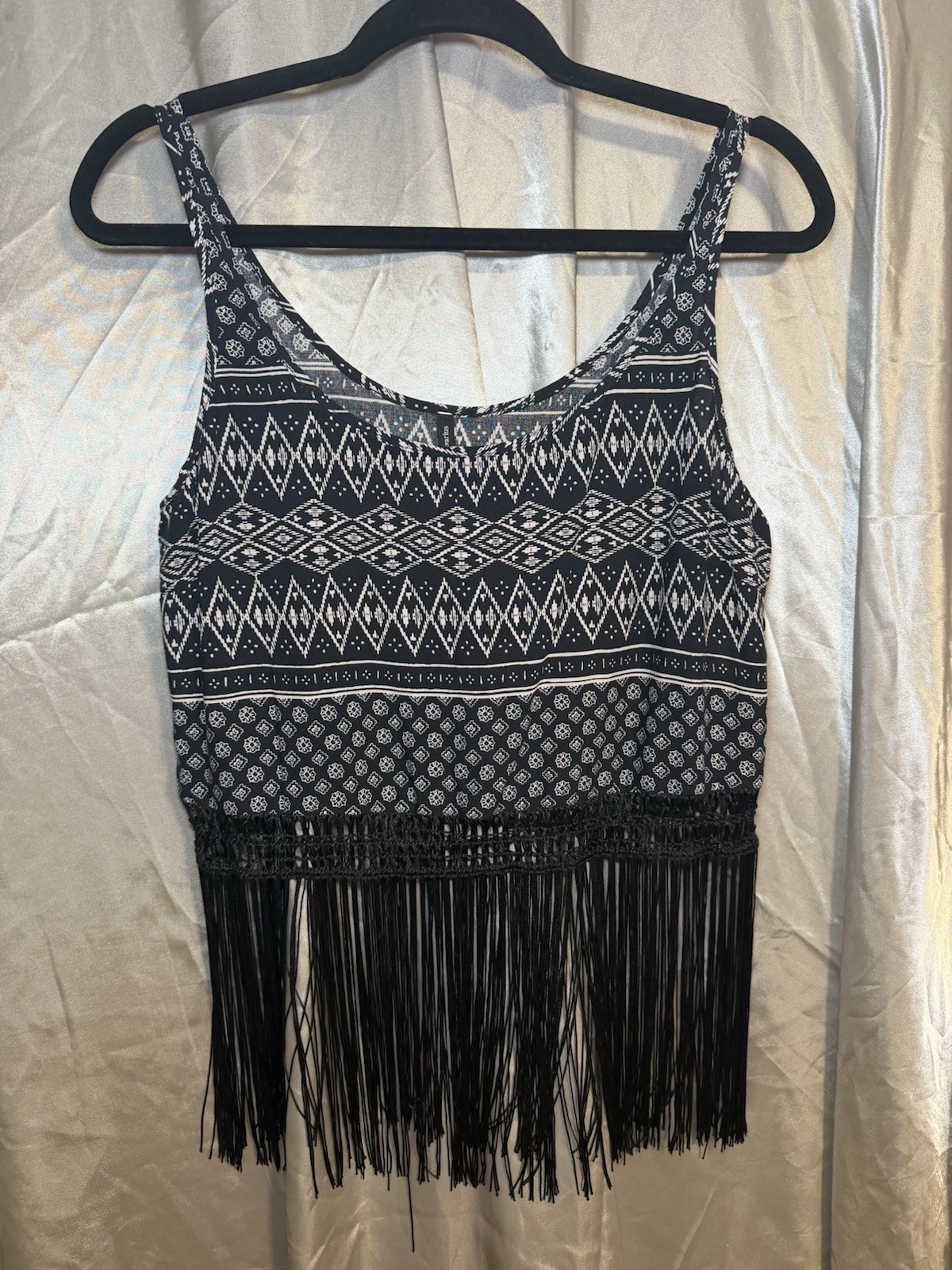 Stradivarius Tribal Geometric Print Tip Size Large