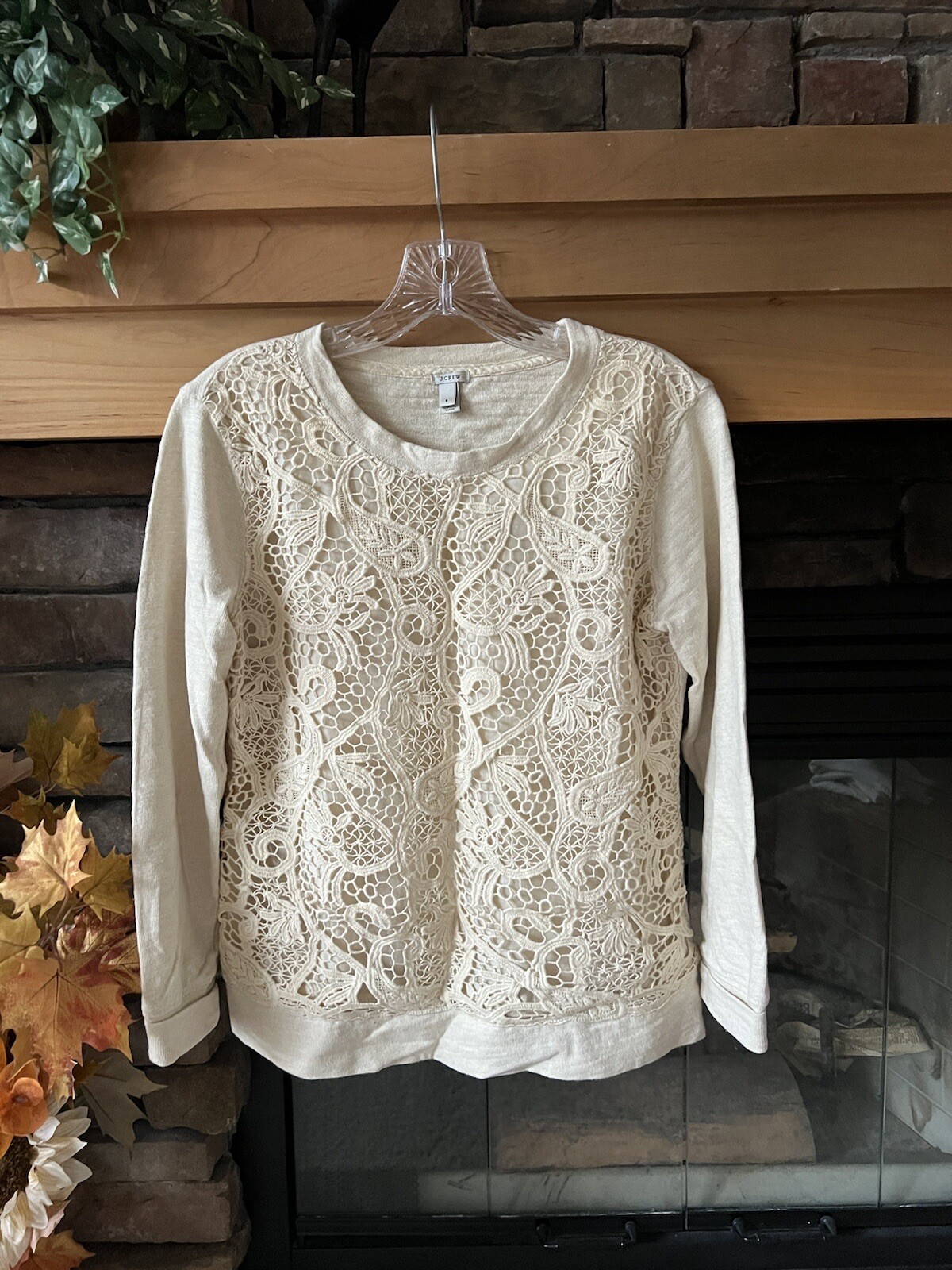 J Crew Ivory Cream With Lace Overlay Sweatshirt Wrist Length Sleeves Sz Small