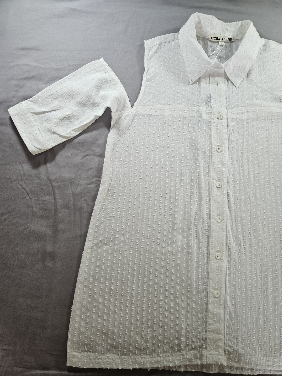 Ocean Land Button Down Women’s Shirt Medium Cold Shoulder/cut Out Sleeve Design