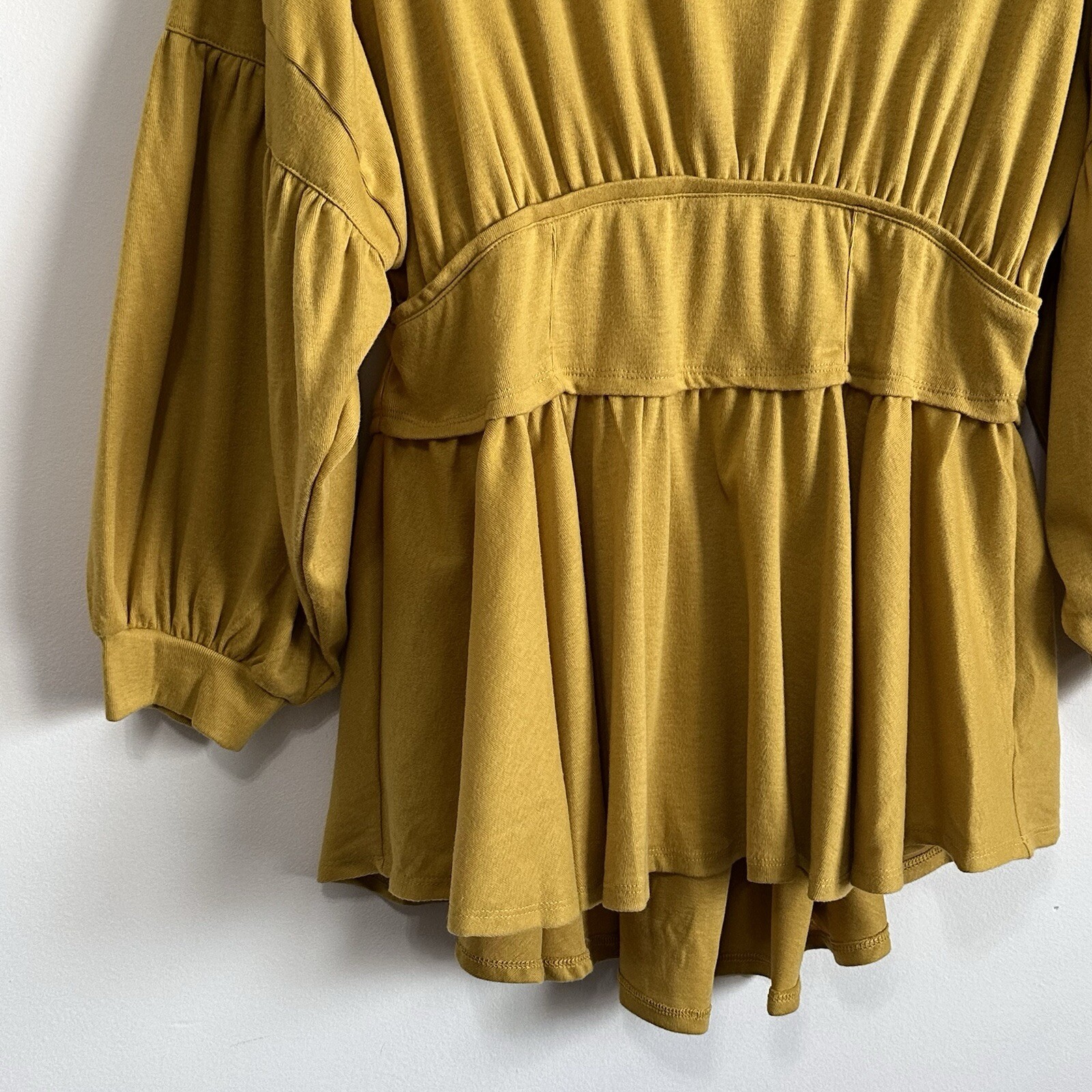 Entro Sweatshirt Top M Mustard Yellow Pullover Balloon Sleeve Trendy Boho NEW