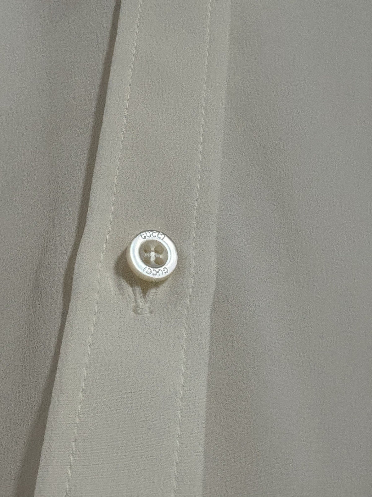 Gucci uniforms NWT White silk Bow Tie Blouse – Size IT38