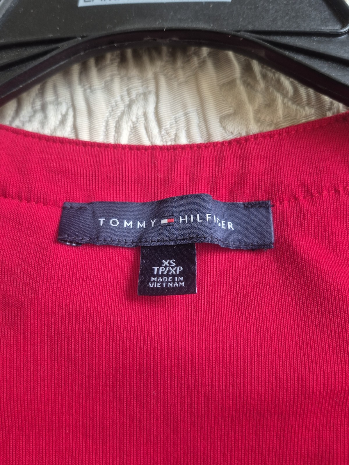 Tommy Hilfiger Blusa Roja Sin Mangas Cuello V Con Volantes En Manga Y Cuello XS