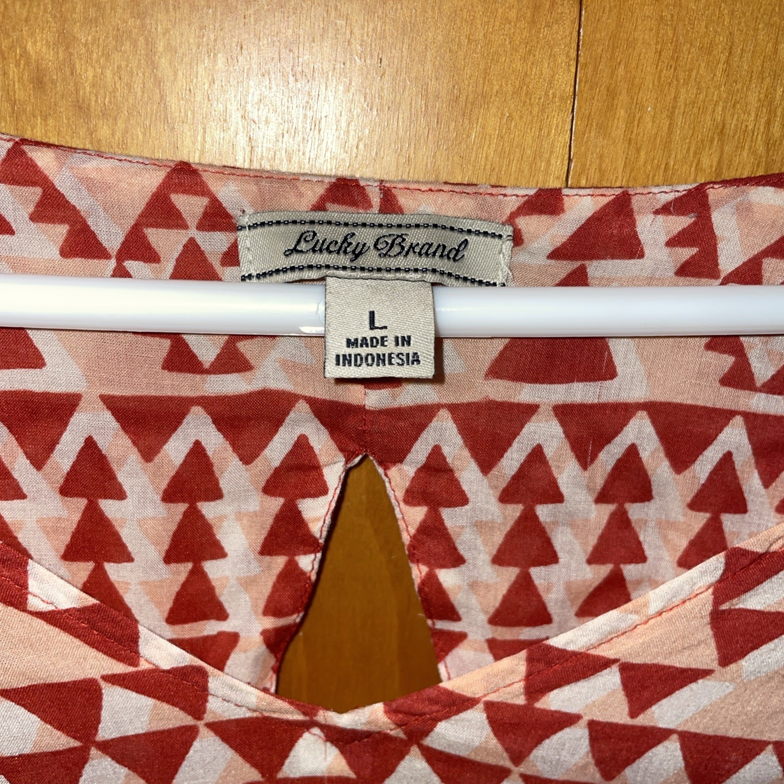 Lucky Brand Women’s Large Aztec Pattern Blouse Super Soft Neat Back FREE SHIP
