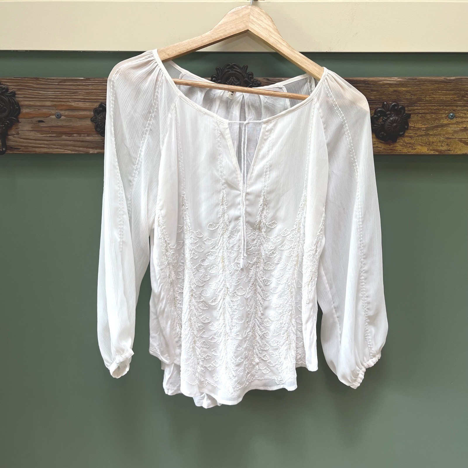TINY White Embroidered Peasant Blouse Long Sleeve Boho Tie Neck Top Medium