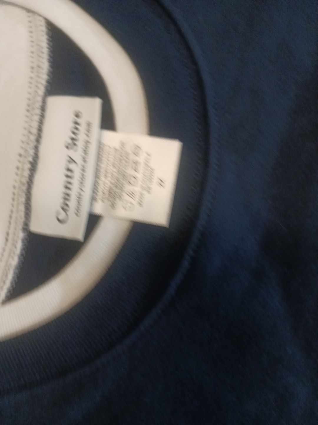 Country Store Top Long Sleeve T-Shirt..size 2x .polyster Cotton .