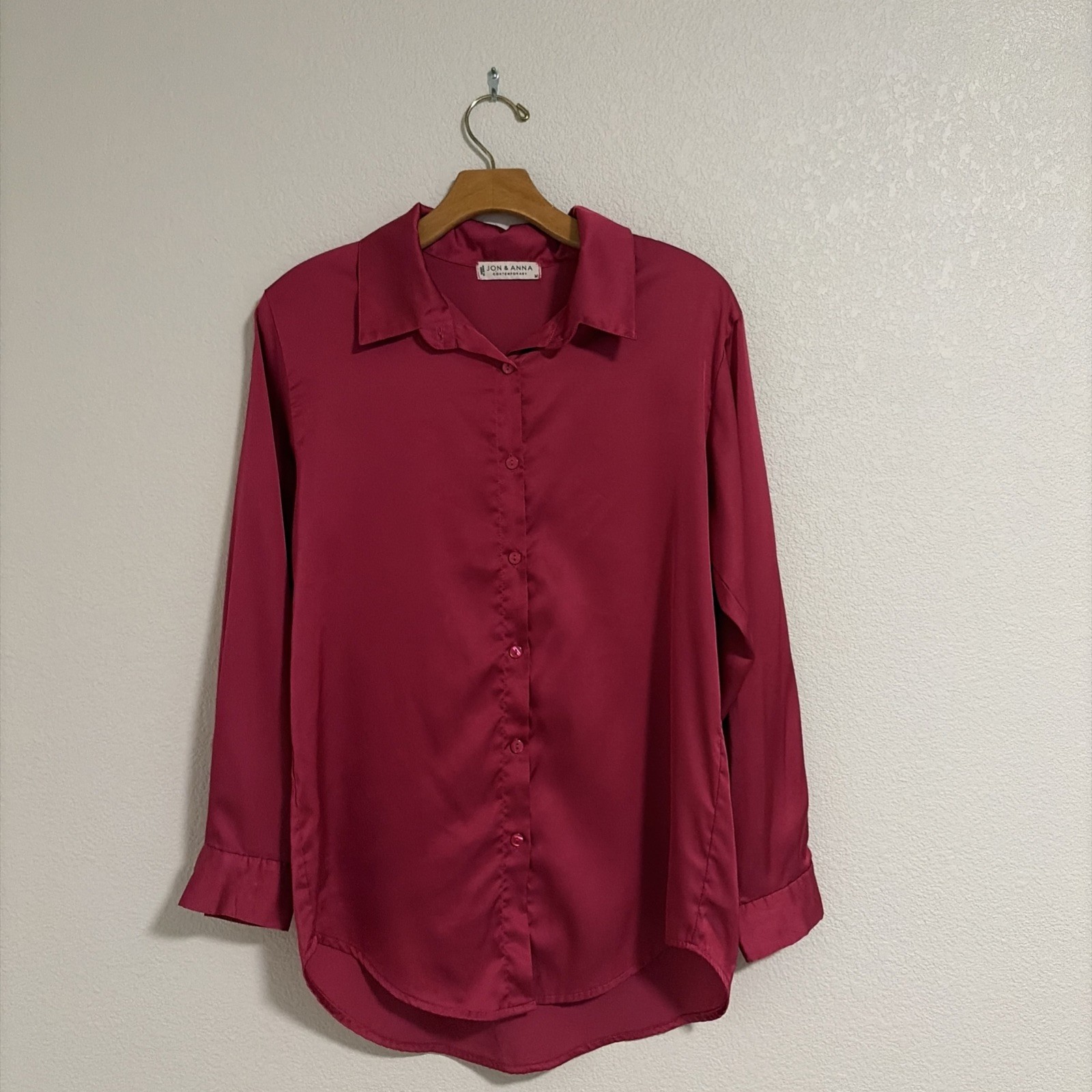 NEW Women’s Jon And Anna Contemporary Pink Button Down Size M Faux Silk Shirt