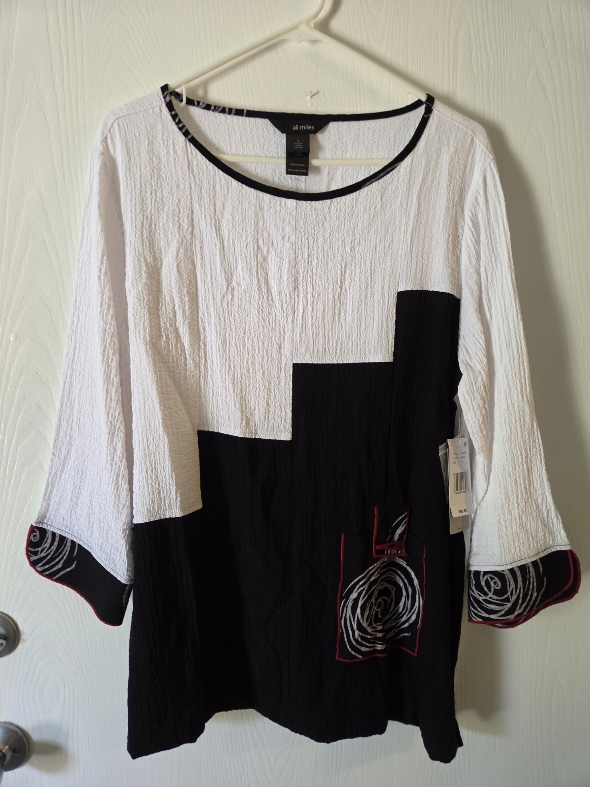 Ali Miles Tunic Sz L White Black Red Abstract Crinkle Patchwork Pocket Top Ltwt