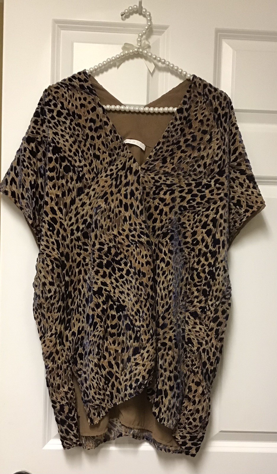Karlie Velvet Animal Print Top Size L (BIN AK)
