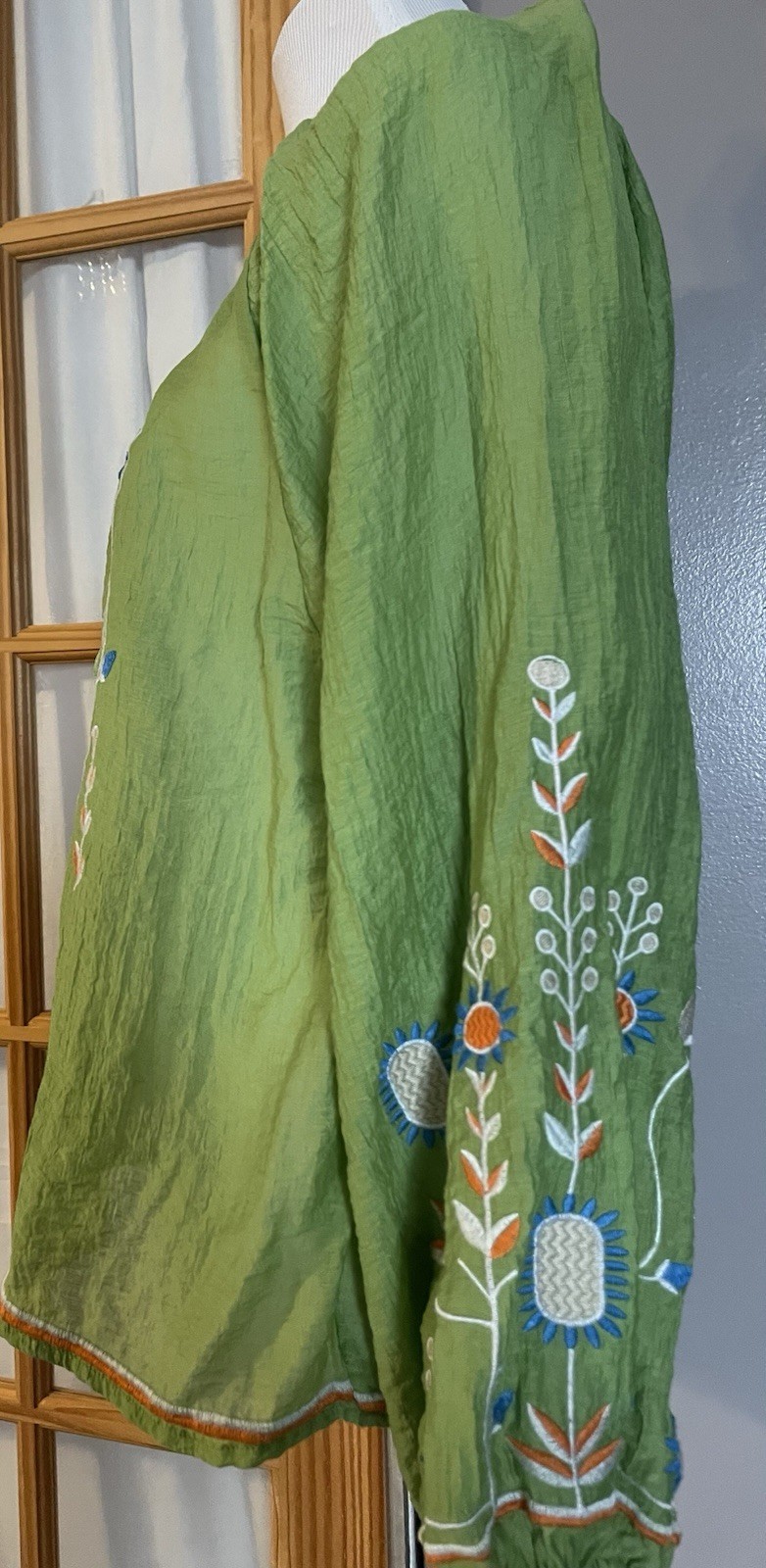 Liv Los Angeles Embroidered Floral Blouse Sz L Puff Sleeve Crinkly Boho Peasant