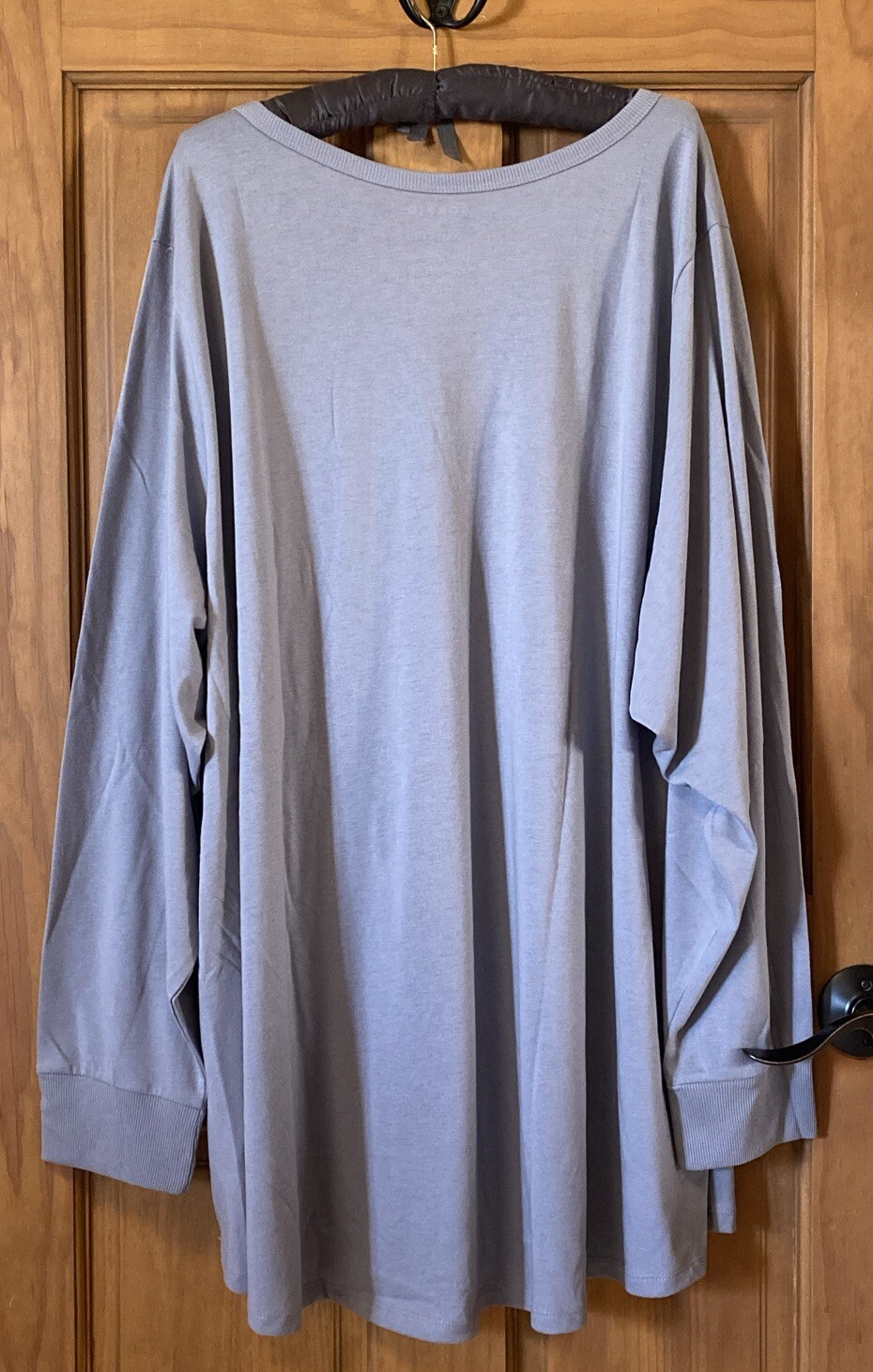 TORRID LONG SLEEVE TEE SHIRT V Neck TOP SWEATSHIRT 6 6X 6XL 30 NEW