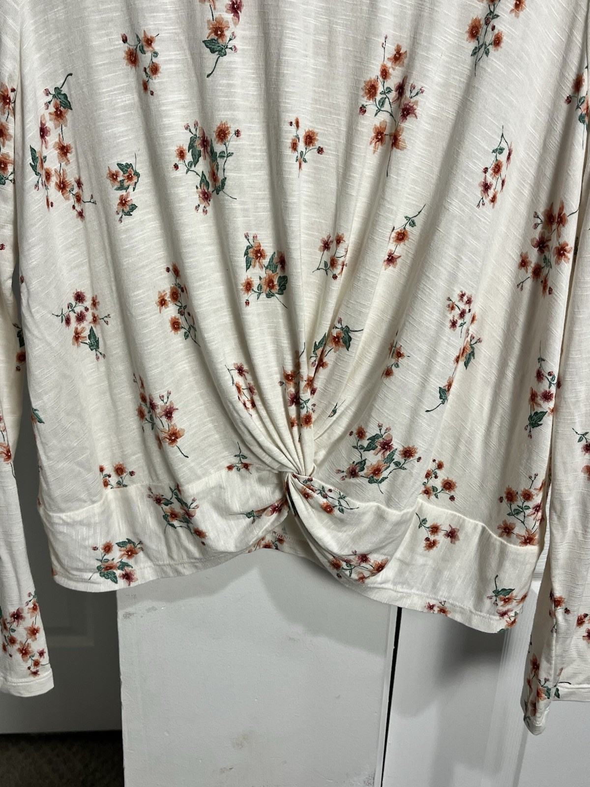 SO Long Sleeve Floral Knit Top Front Twist Detail COTTAGECORE Romantic Size L