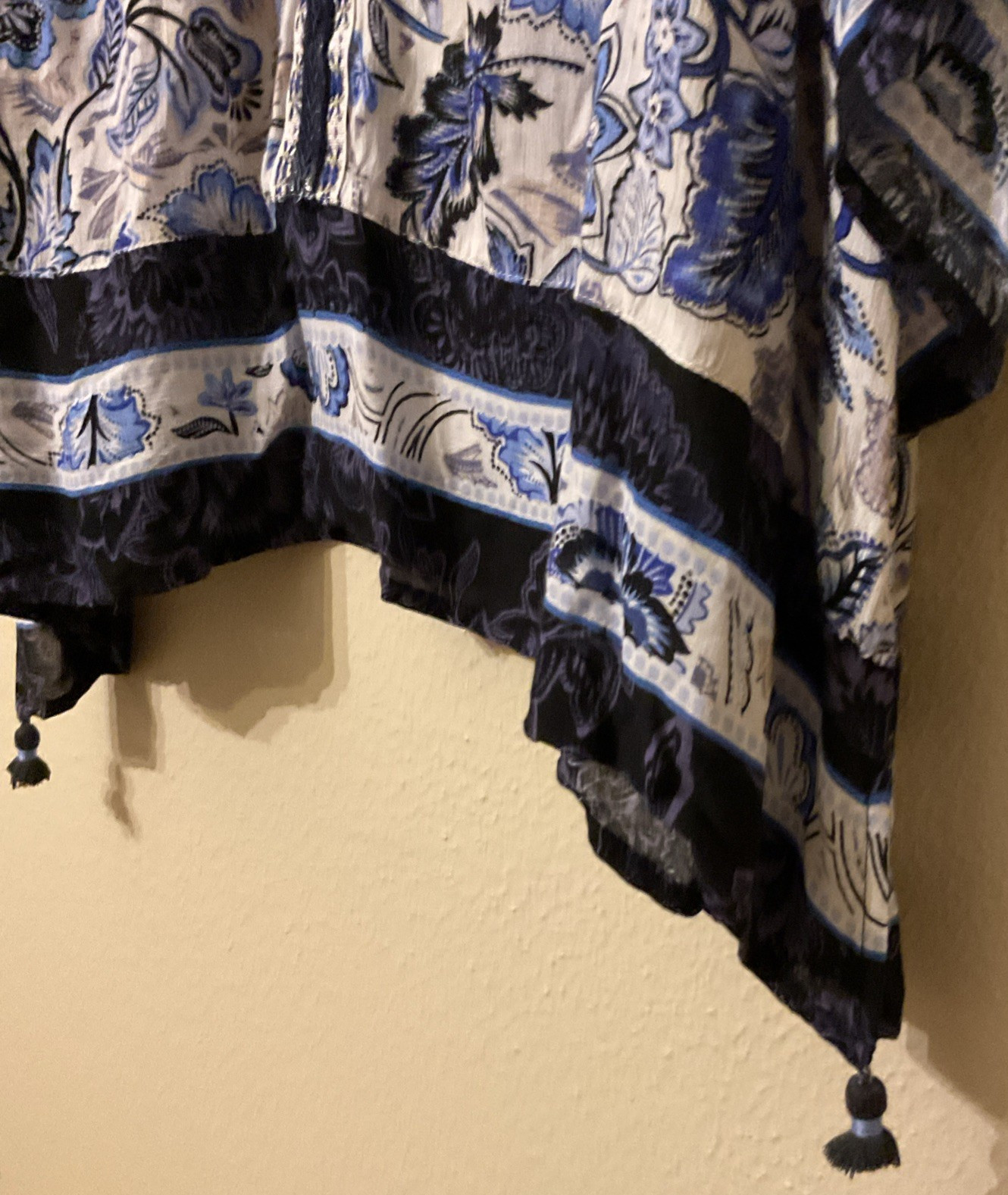 Democracy Women’s Plus Size 3X Kimono Sleeve Blue White Floral Top Contrast Trim