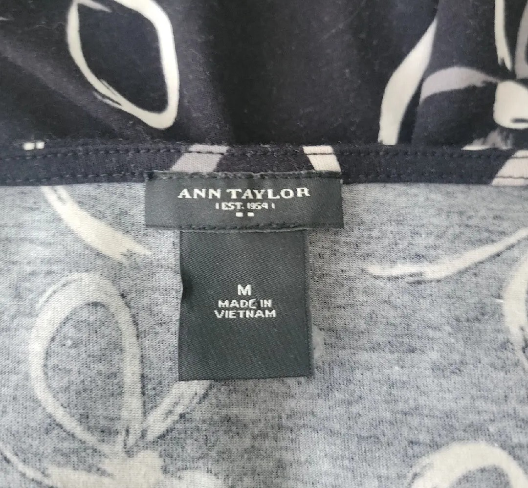 NWOT Sz M Ann Taylor Black w Bow Print Sleeveless Knit Top, Machine Wash