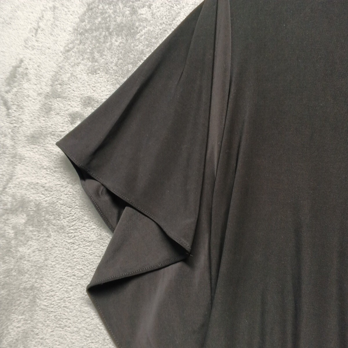 THE LIMITED Women Blouse Knit Smocked Black V-neck Flutter Sleeve XS(0-2)