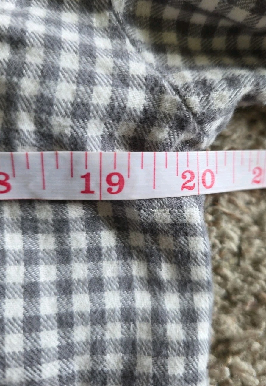 Soft Joie Anabell Gray Plaid Long Sleeve Button Up Collared Blouse Size M. C35