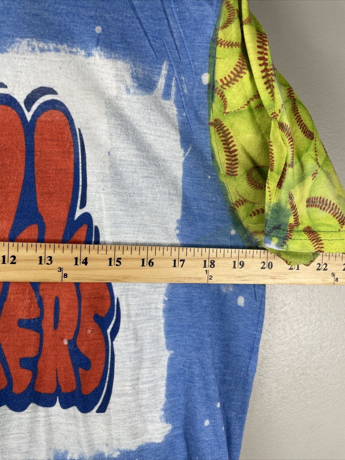 Gildan Bleach Dye Softball “Shell Shockers” T Shirt Women’s Large Blue & Orange