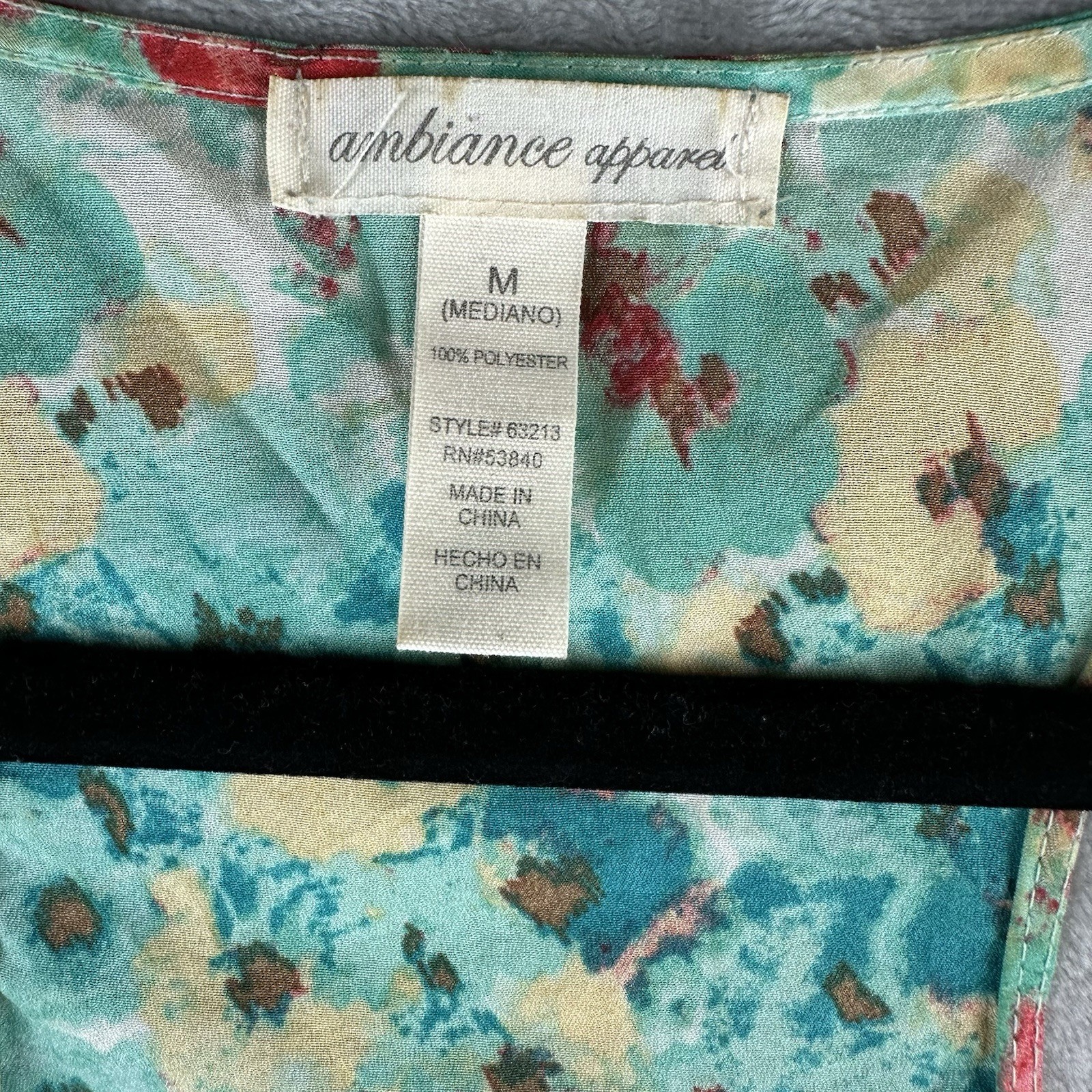 Ambiance Apparel Top Women’s M Multicolor Abstract Floral Print