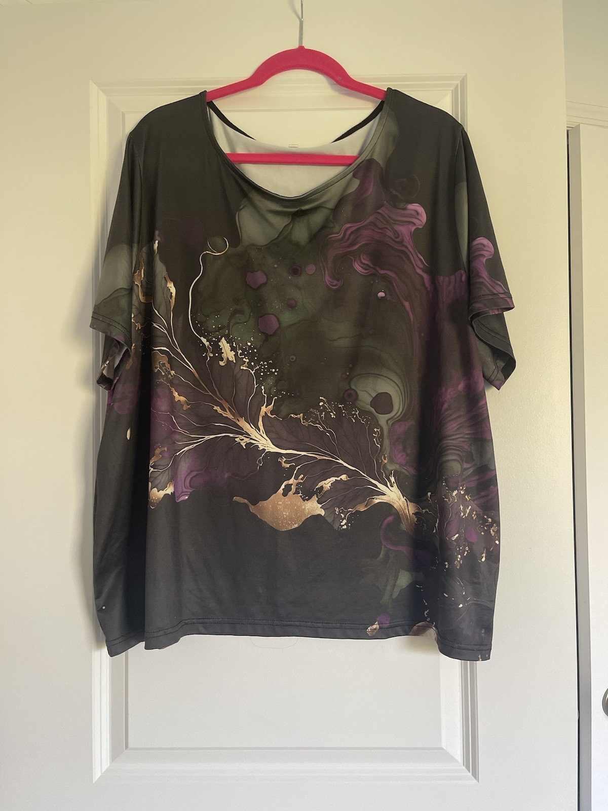 Whimsical Plus Size Women’s Shirt Size 4XL