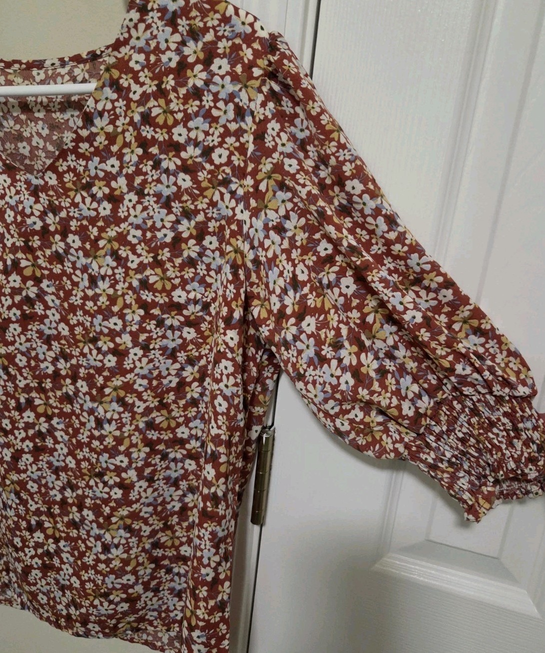 Ladies Multicolor Ditsy Floral Print Shirred Puff Sleeves Blouse Medium