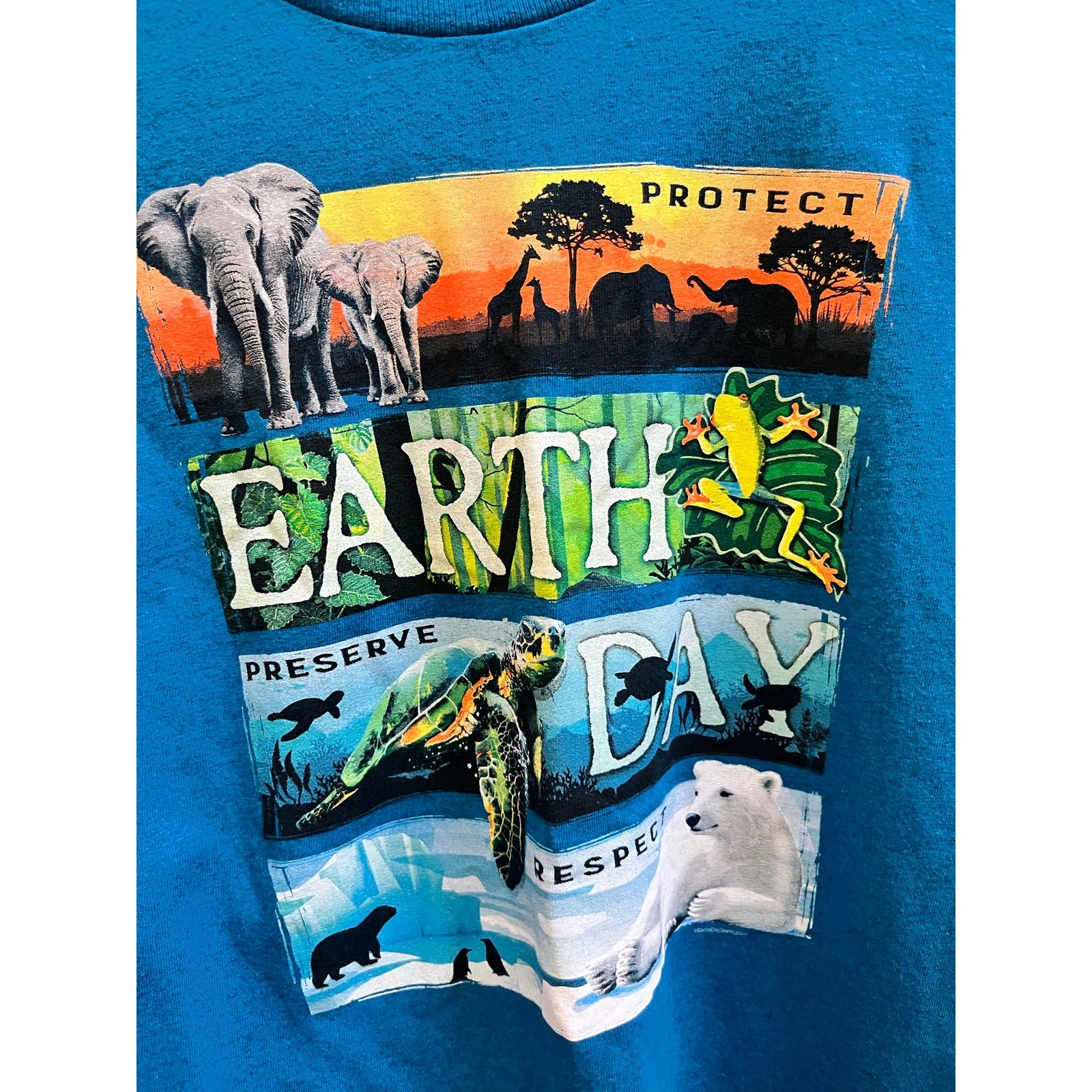 Gildan Heavy Cotton Blend Graphic Earth Day Tee Shirt Unisex Medium