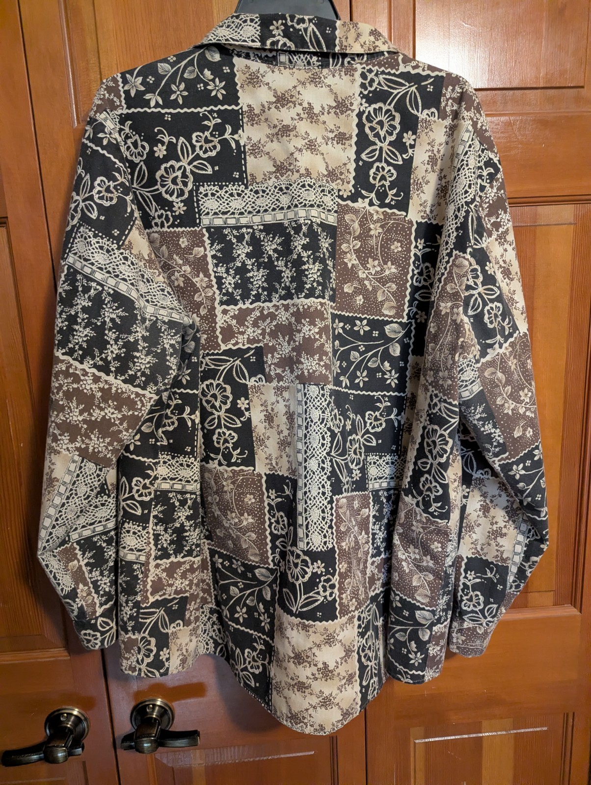 Classic Elements Woman Size 22 Brown Pattern button up blouse made in USA