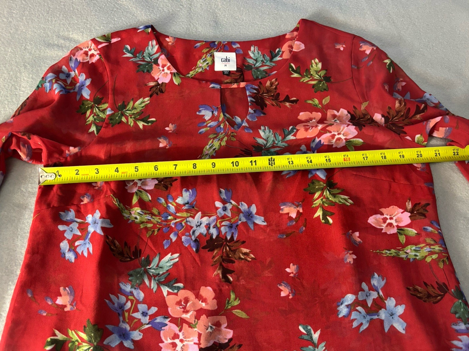 Cabi Devoted Red Floral Lined Blouse #3590 Size Medium Business Casual