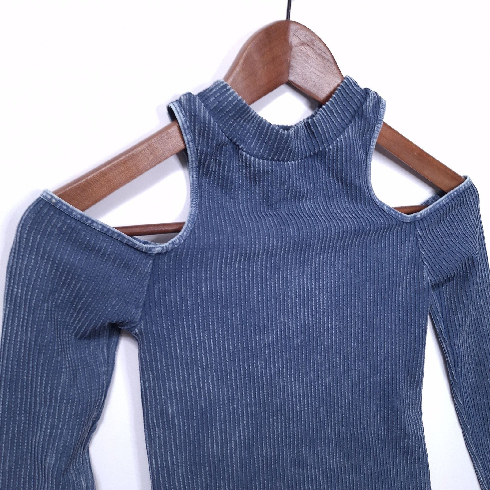 Free People Ribbed Cold Shoulder Top XS/S Distressed Look Acid Wash Stretch Blue