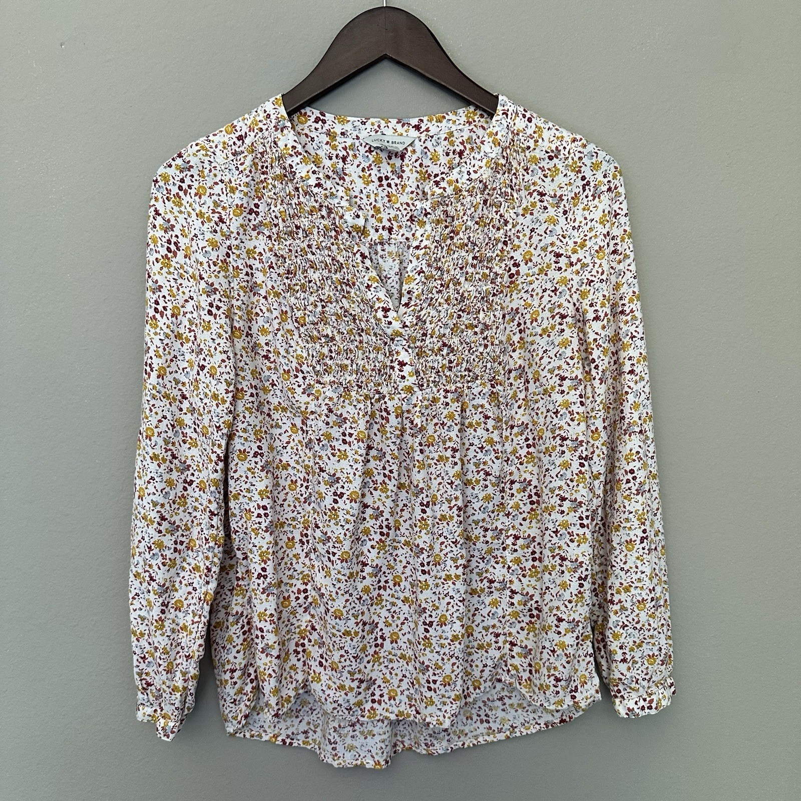 Lucky Brand Medium Floral Peasant Blouse Smocked V-Neck Boho Cottagecore Top