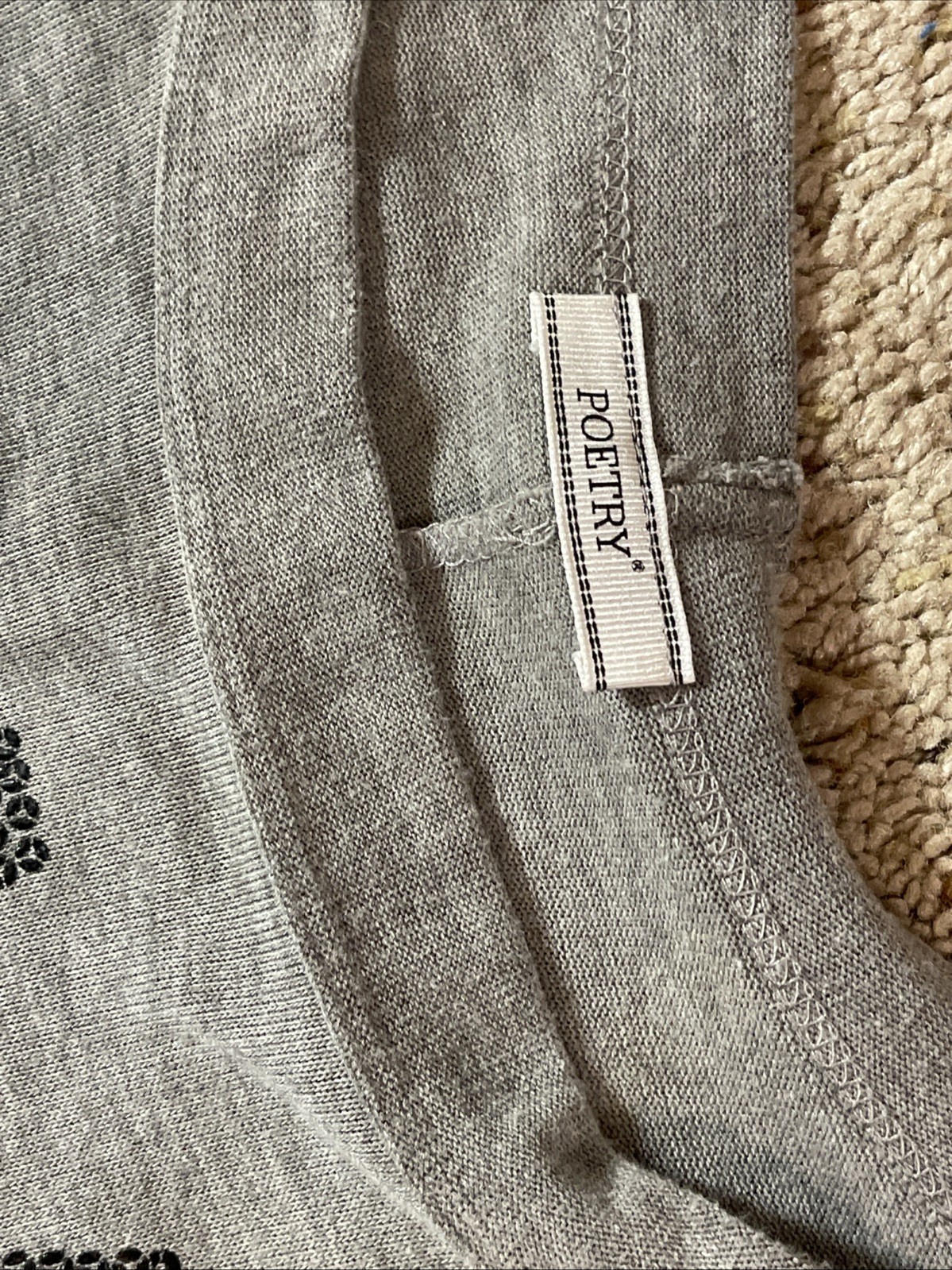Poetry Boxy Crop Top “LOVE” Women’s Cropped Slightly Heather Gray Very Soft M-L
