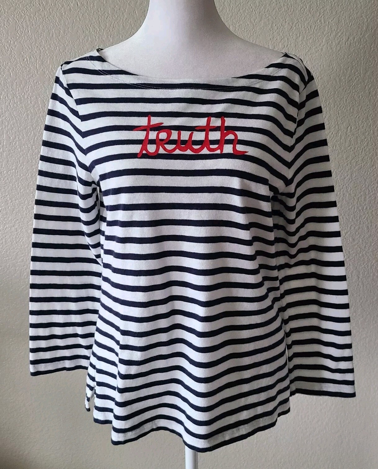 J. Crew Women T Shirt Small Striped ” Truth ” Tee Navy White Boat Neck Nautical