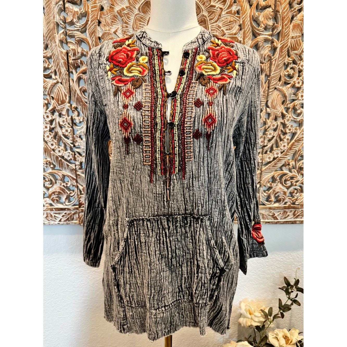 Tru Luxe Jeans Acid Wash Floral Embroidered Boho Cotton Tunic