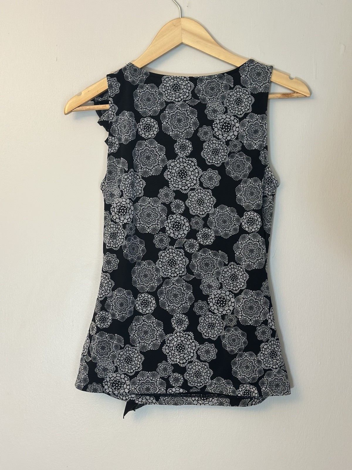 Elle Vintage Y2K Ruffle Goth Whimsigoth Fairy Dark Romantic Floral Top XS 00’s