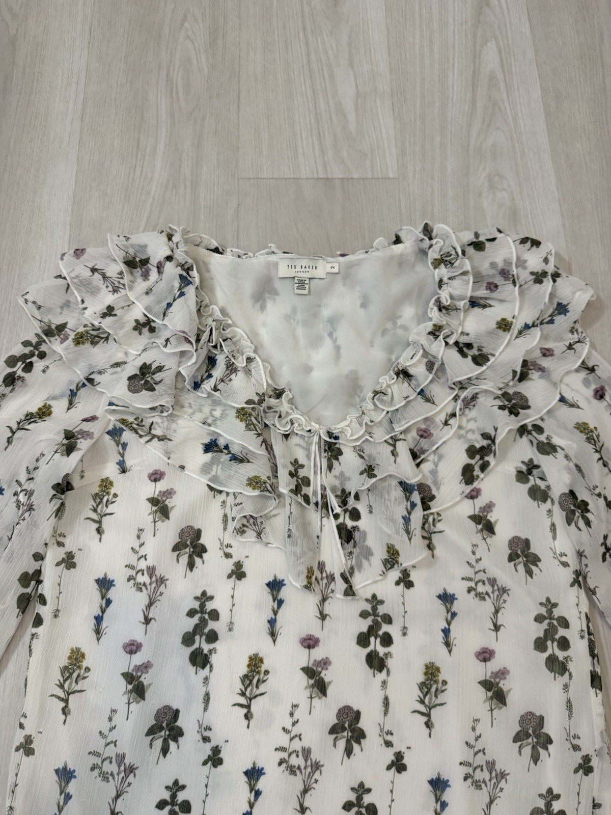 Ted Baker London, Women’s Ruffle Floral Blouse, Size 2 US 6 /M