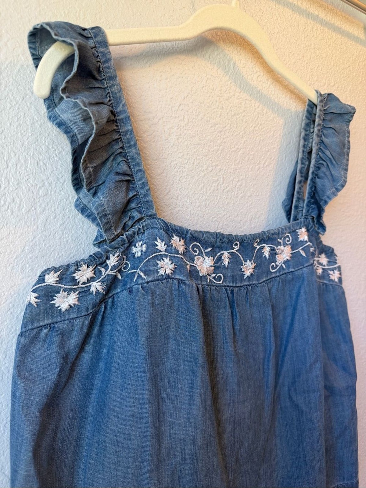 Harper Heritage Embroidered Chambray Tank Top, EUC, XL