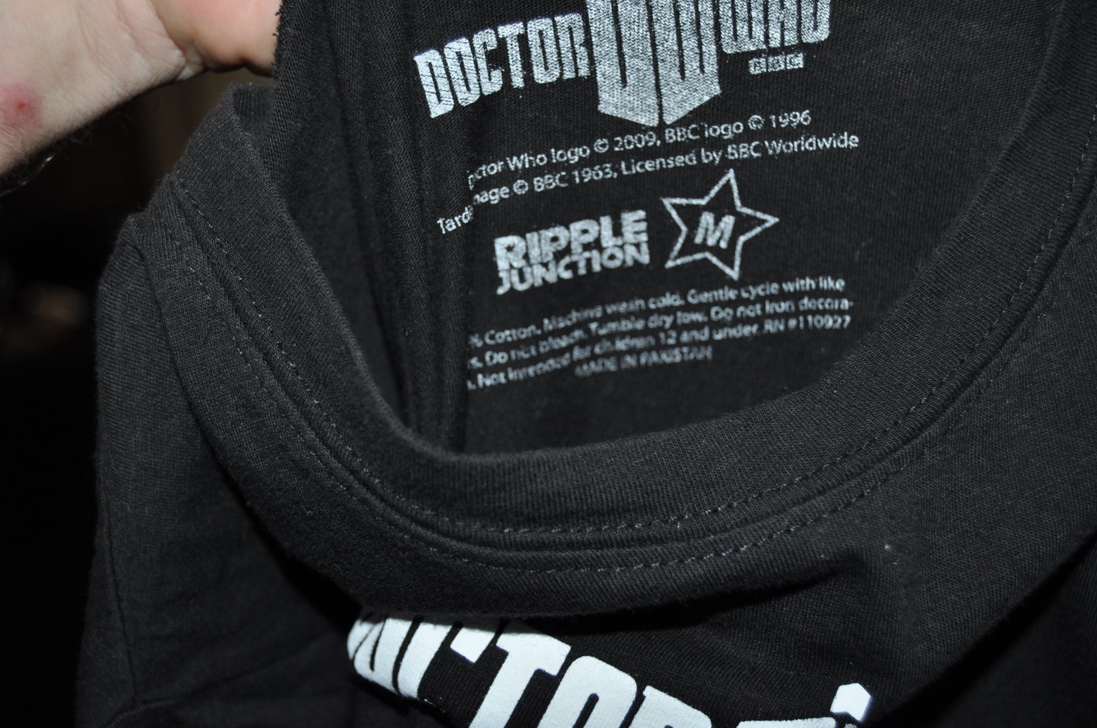 t-shirt medium doctor who phone booth television british uk 19 inches pit2pit