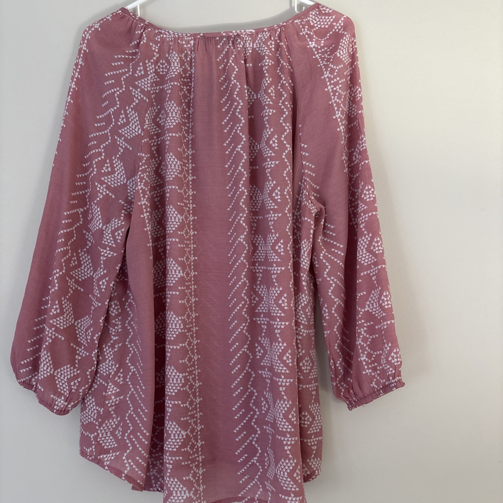Fred David Rose with white top Size L Long Sleeves