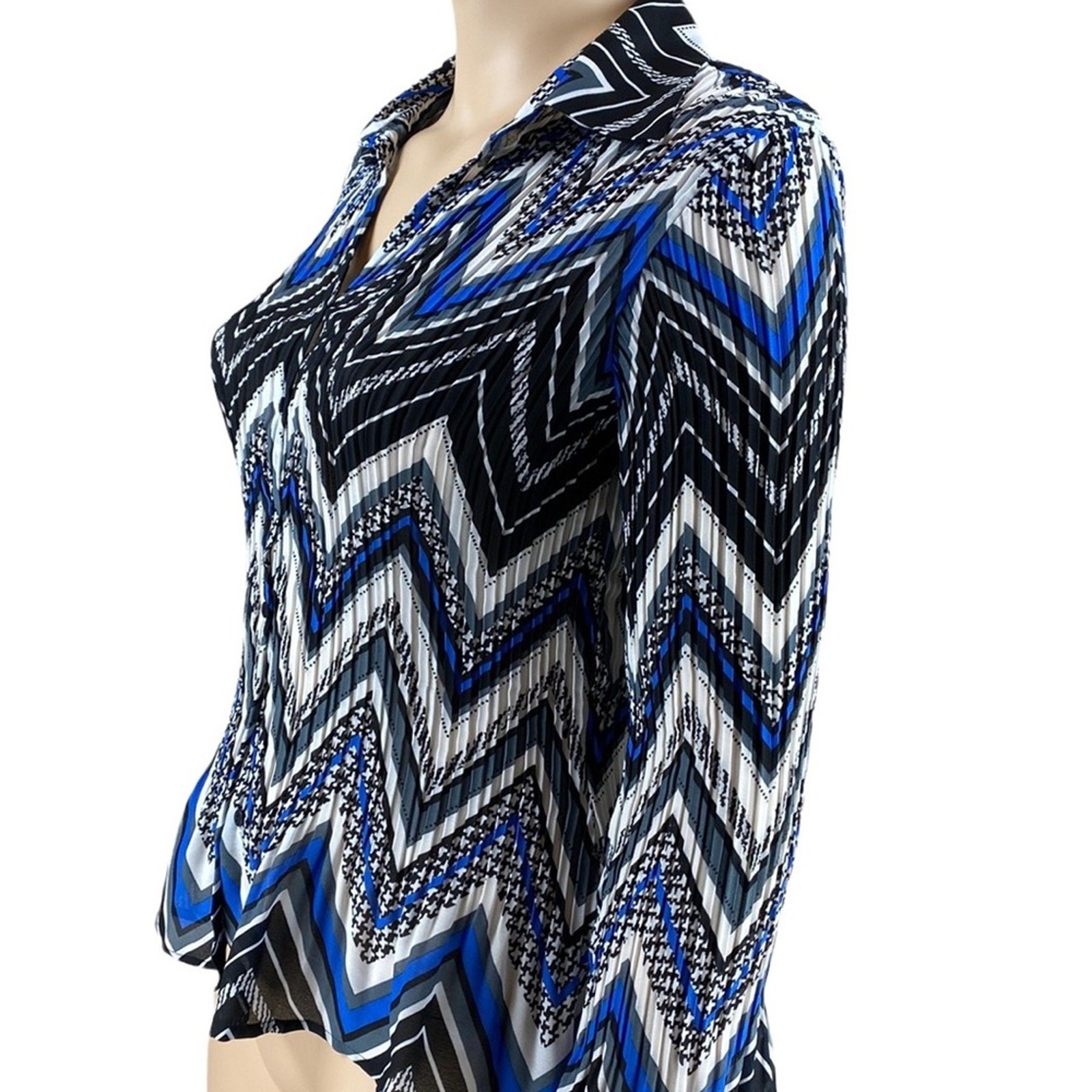 Sunny Taylor Women 1X Blouse Blue Black Chevron Pleated Bell Sleeve Button Front
