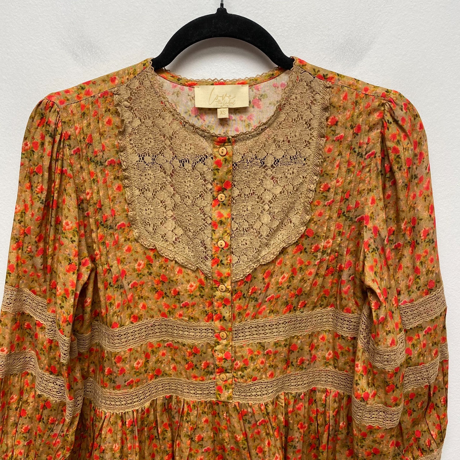Love The Label Womens Orange Floral Richy Crochet Lace Buttondown Blouse XS