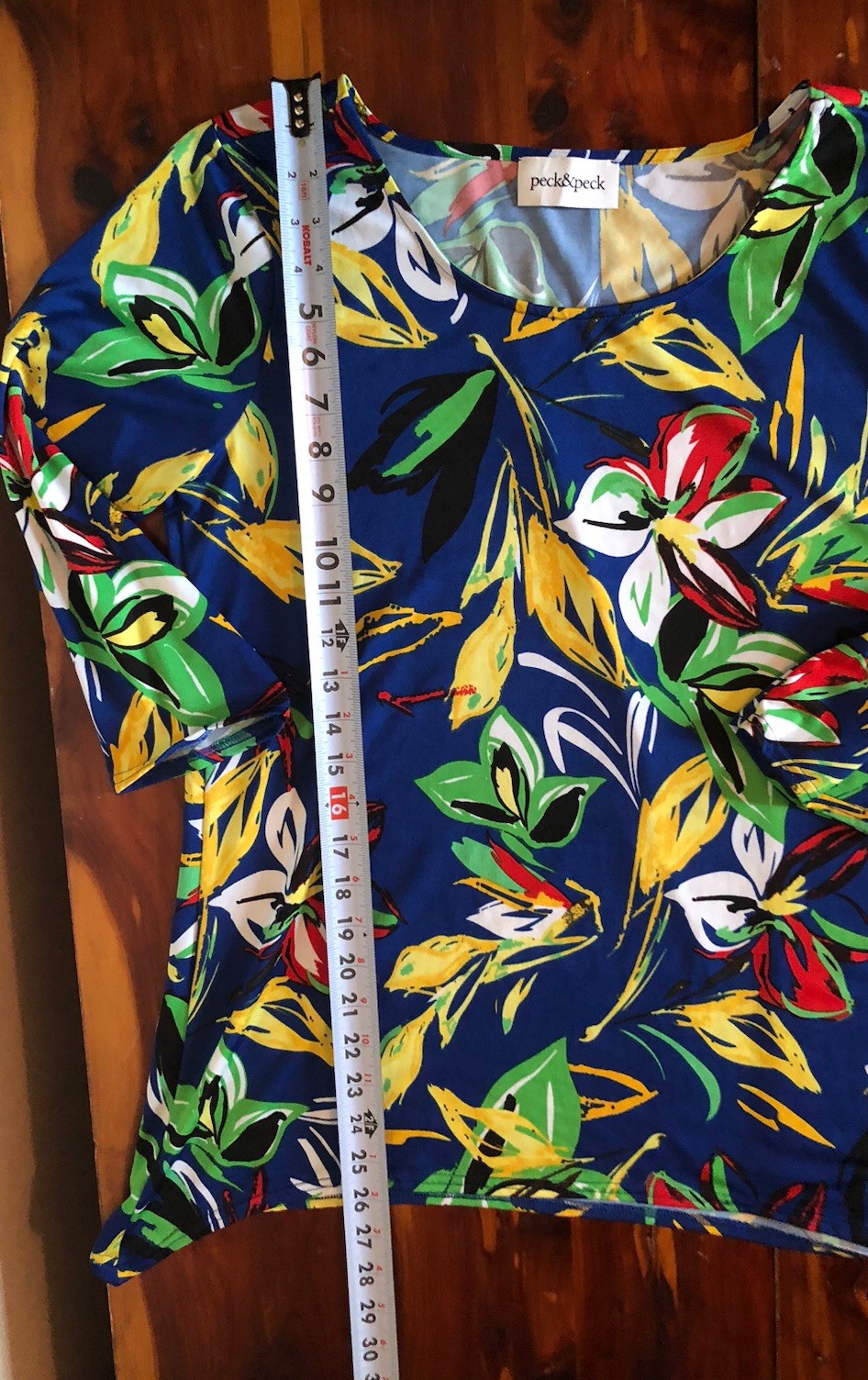 Easy Care Shark Bite Hem Tunic Top Sz Medium Blue Tropical Print Popover Blouse
