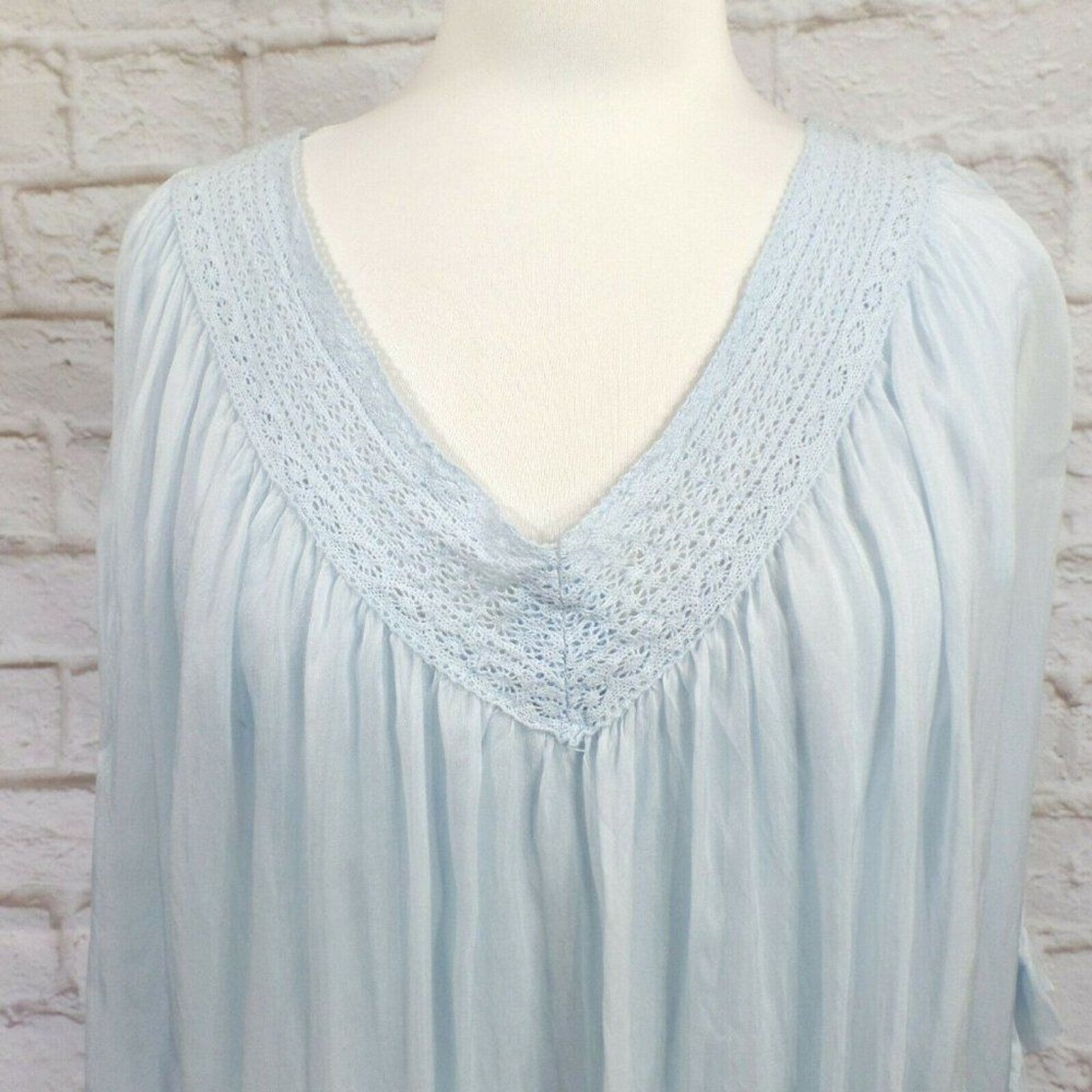 GYPSY ROSE Crochet Trim Flowy Blouse Bohemian Hippie Blue Sz. One Size