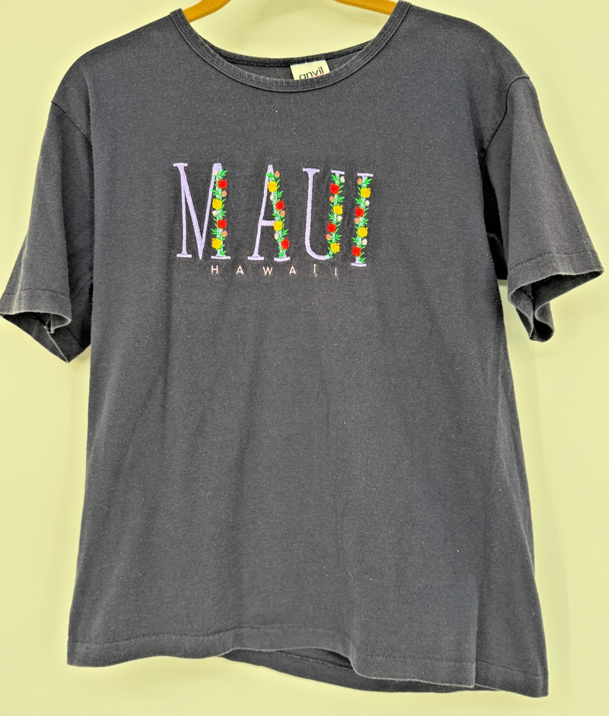 VTG Maui Hawaii Floral Embroidered Tourist Tee Navy Blue Anvil USA Medium Single