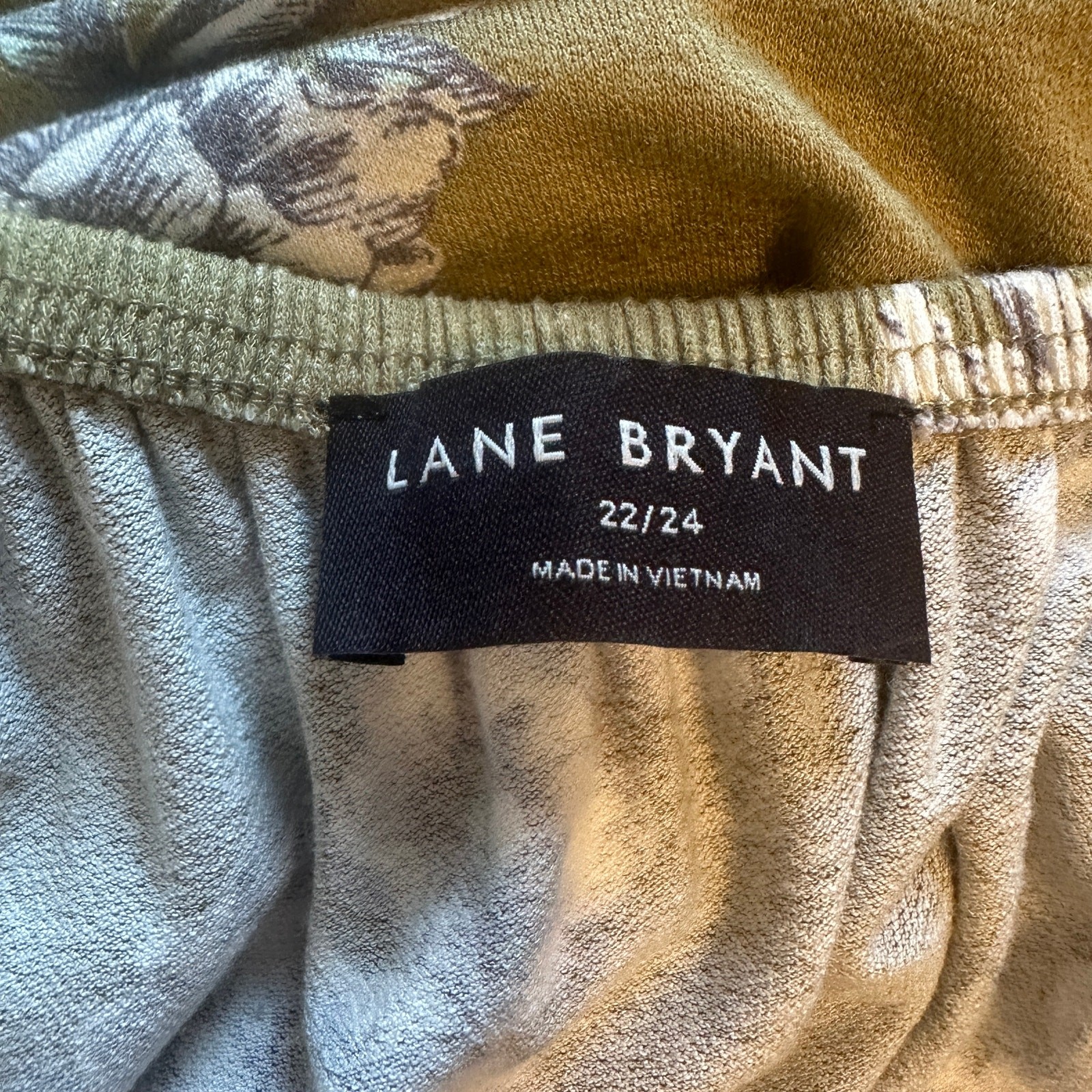 Lane Bryant Flutter Sleeve Top Womens 22/24 Femme Floral Square-Neck Knit 2X