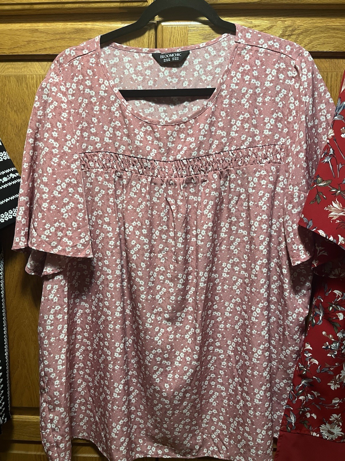 Women’s Plus 18-20 Bloomchic Lot Of Tops 3 Short Sleeve Shirts Total Very Nice