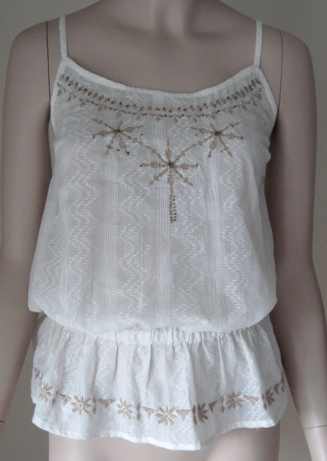 PASSPORT Size M Spaghetti Strap Cami Top Embroidered Beaded Cream